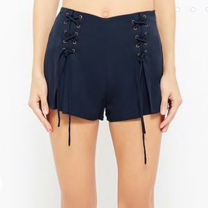 High-rise lace up mini shorts / navy Forever 21